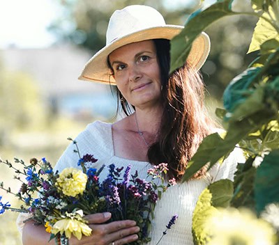 AGNIESZKA ZWOLIŃSKA